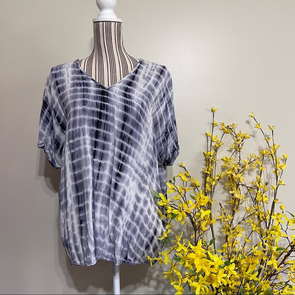 * STACCATO Blue & White Soft V Neck Tie Dye Blouse - Size Large